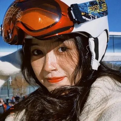 色肉毒蝎女